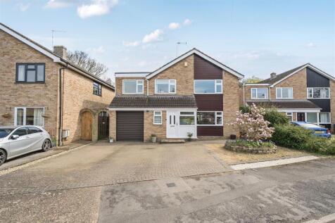 39 Hillside Avenue, Silverstone