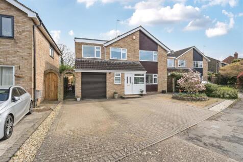 39 Hillside Avenue, Silverstone