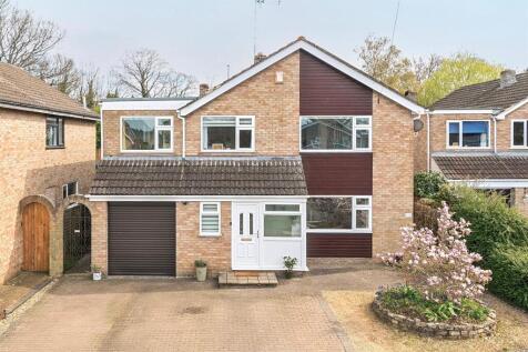 39 Hillside Avenue, Silverstone