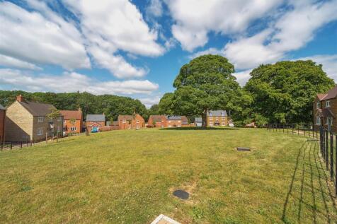 2 Tollgate Close, Towcester (3).jpg