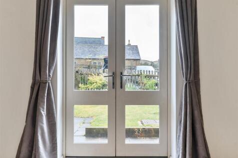 Gildene Cottage, 1 Canons Ashby Road, Moreton Pink