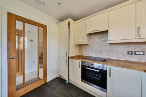 Gildene Cottage, 1 Canons Ashby Road, Moreton Pink