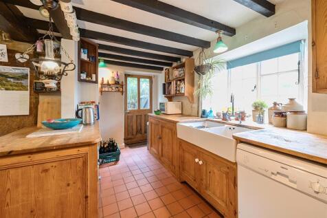 9 High Street, Blisworth