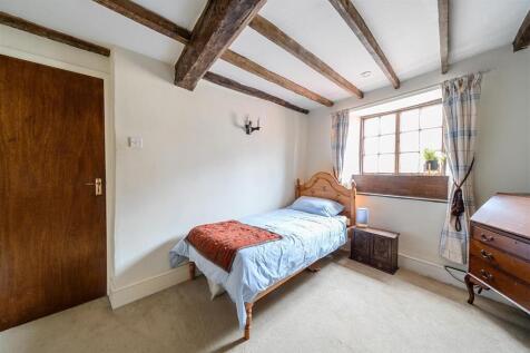 9 High Street, Blisworth