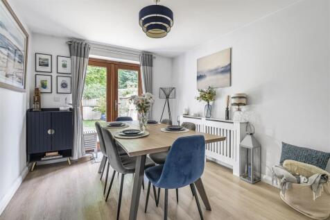 6 Reindeer Court, Potterpury