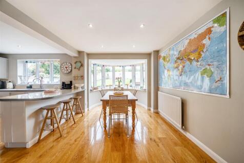 4 Acorn Way, Silverstone