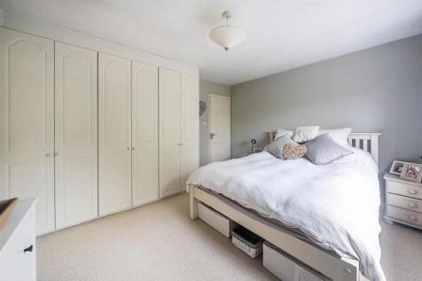 4 Acorn Way, Silverstone