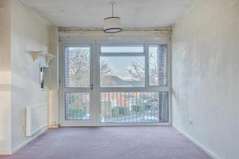 4 Baden Powell Cresent, Towcester (4).jpg