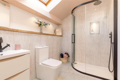 Bedroom One En Suite
