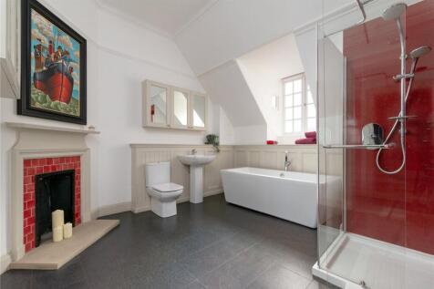 En Suite Bathroom