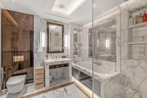 Master En-Suite