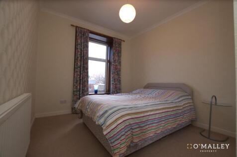 Bedroom 1 .jpg