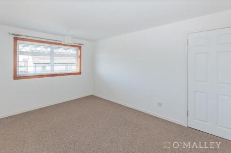 Bedroom 1.jpg