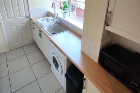 Kitchen 2.jpg