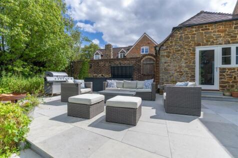 Outdoor Sitting