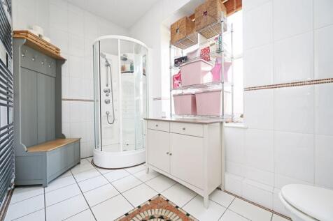 Main Bedroom Ensuite 