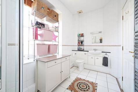 Main Bedroom Ensuite 