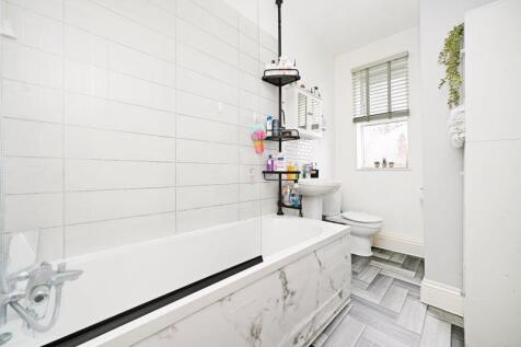 Modern Bathroom