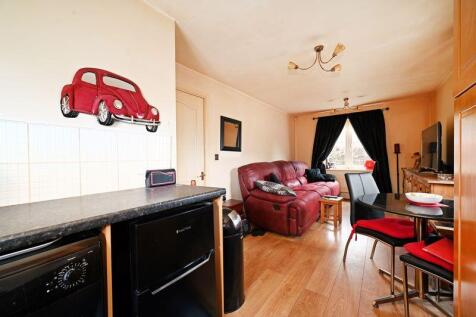 Open Plan Living / Dining / Kitchen 