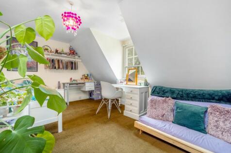 Bedroom Seven