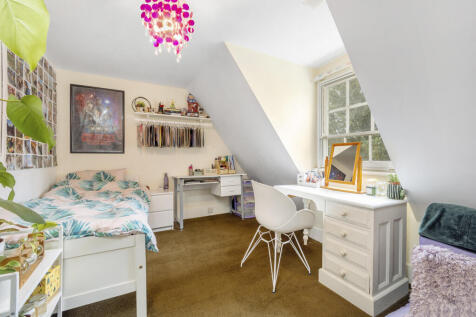 Bedroom Seven