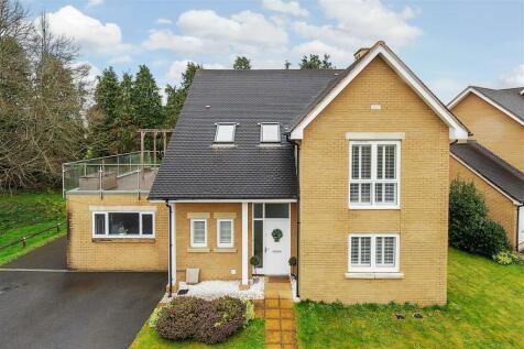 Endeavour Avenue, Exeter