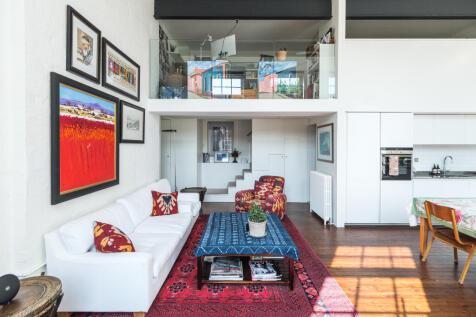 THE-LYCEE-23 (19).jpg