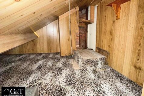 ROOM OFF FAMILY BATHROOM