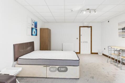 Bedroom &amp; Living Space