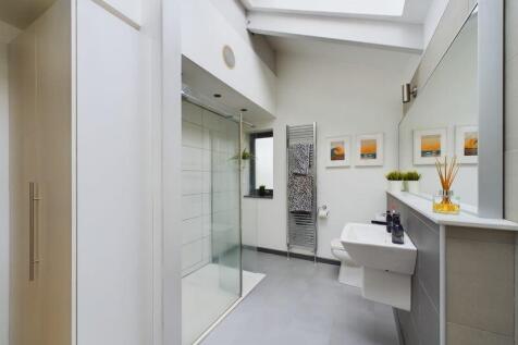 En Suite Shower Room