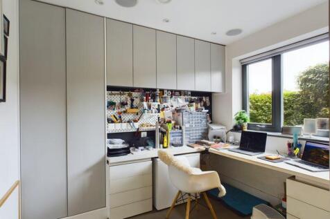 Bedroom/Study