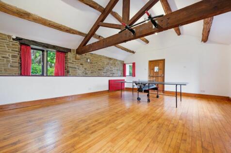 Entertaining Lounge / Games Room