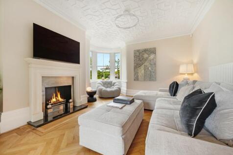 Formal Lounge
