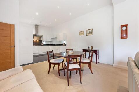 Open Plan Lounge / Dining / Kitchen