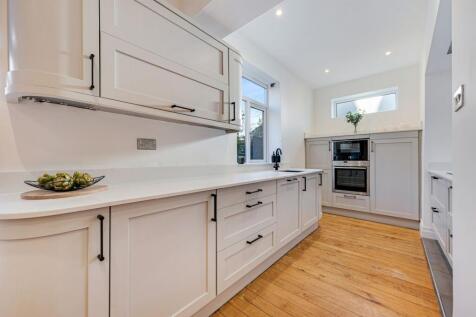 Open Plan Kitchen / Diner / Family Room