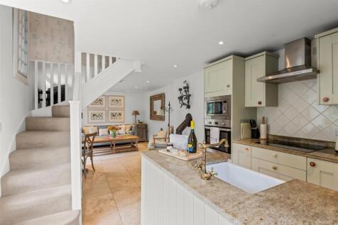 Quiet Kitchen/Living