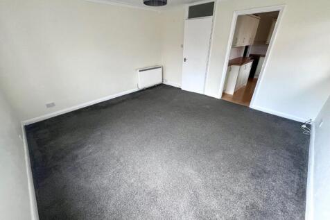 LOUNGE 2.jpg