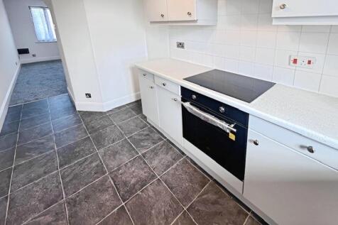 KITCHEN 2.jpg
