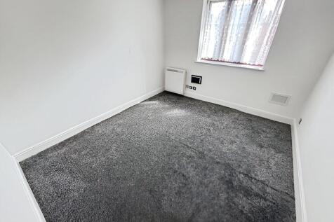 BEDROOM.jpg