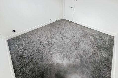 BEDROOM -ANGLE 2.jpg