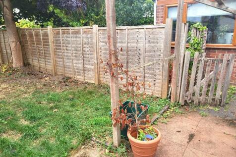 Garden &amp; Side Access