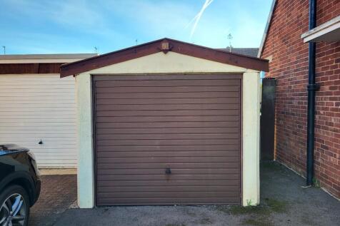 Detached Garage