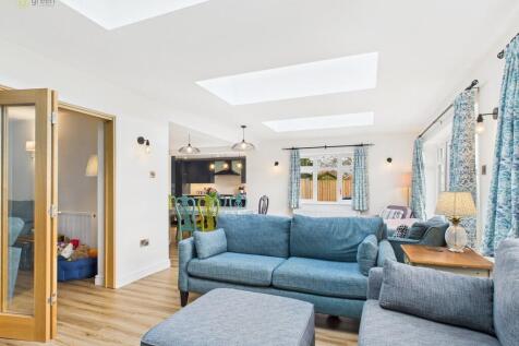 CAM03830G0-PR0124...