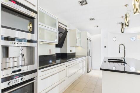 CAM03830G0-PR0132...