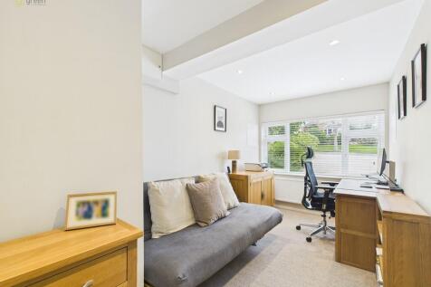 CAM03830G0-PR0228...