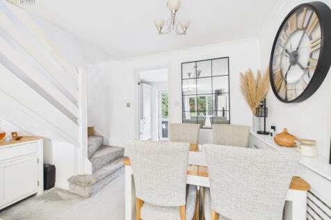 cam01698g0pr0129still005