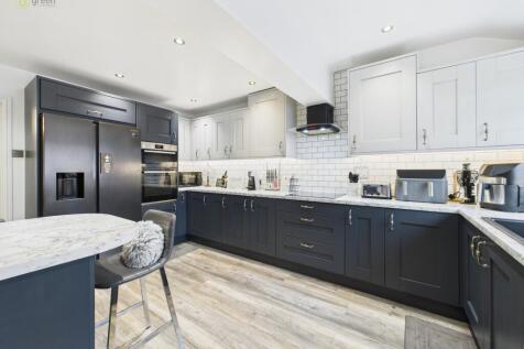 cam01698g0pr0132still005