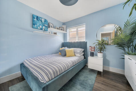 1341070-7-68bb1db...