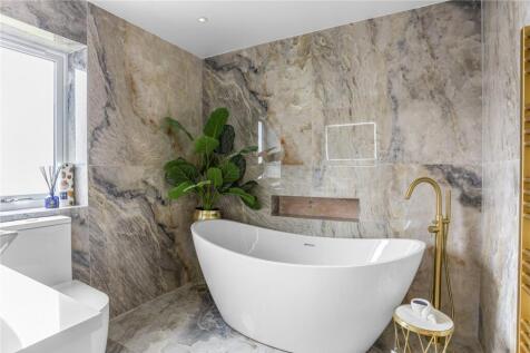Principal Bathroom