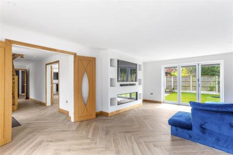Living Area &amp; Hall
